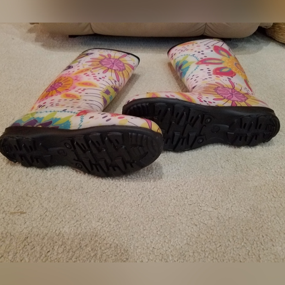 Kamik Rain Boots Tall Rubber Floral Print Water Proof Traction Sole Size 10 NWOT - Picture 5 of 15